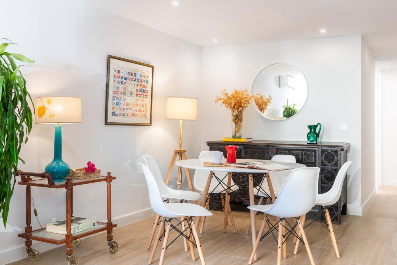 Plaza Espana, Acogedor Apartamento Con Patio セビリア エクステリア 写真